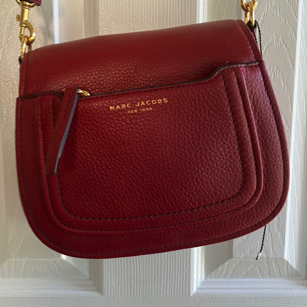 Mark Jacobs burgundy Crossbody purse - Picture 1 of 3